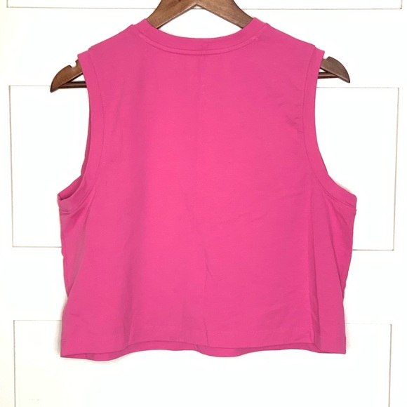 A New Day Fuchsia Women’s Sleeveless Crop Style Top Size Medium - Picture 2 of 4